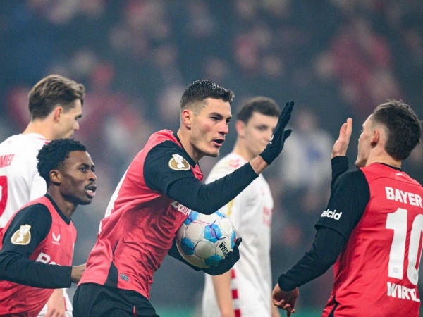 Defending champions Bayer Leverkusen have qualified for German Cup semis