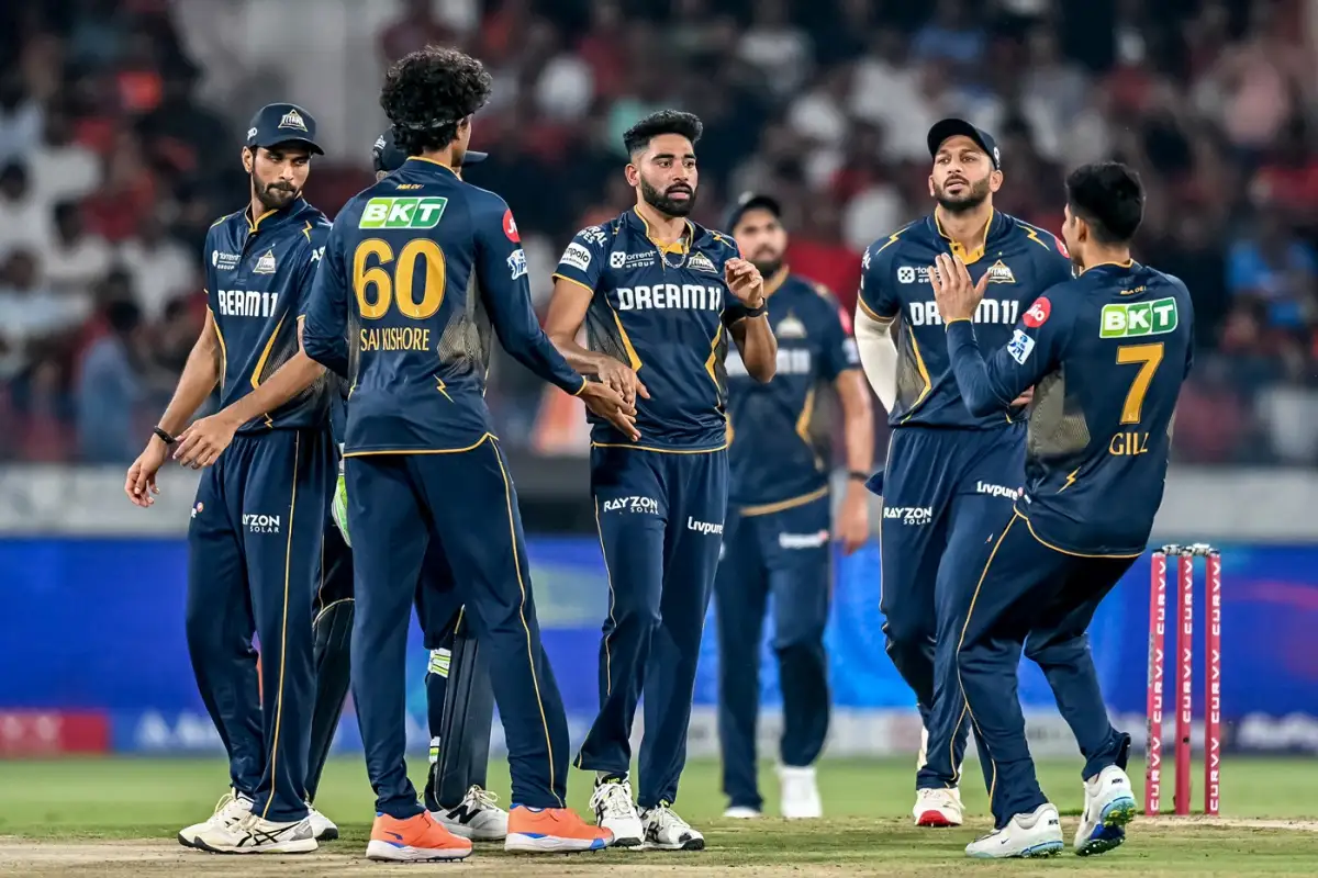Mohammed Siraj with the GT team (Photo- IPL)