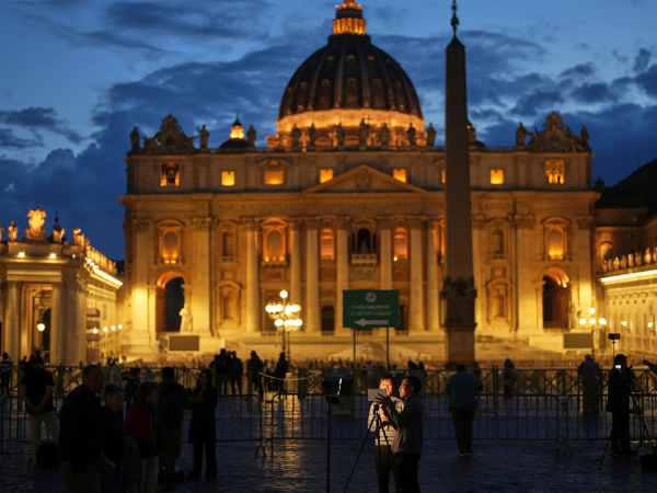 Gauff and Swiatek eye participation in papal conclave