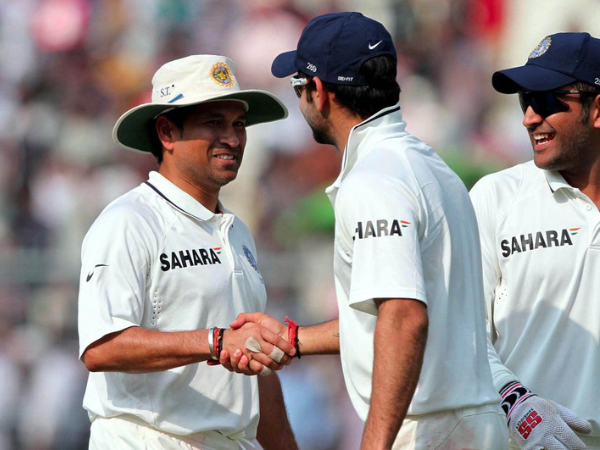 Virat Kohli shakes hand with Sachin Tendulkar