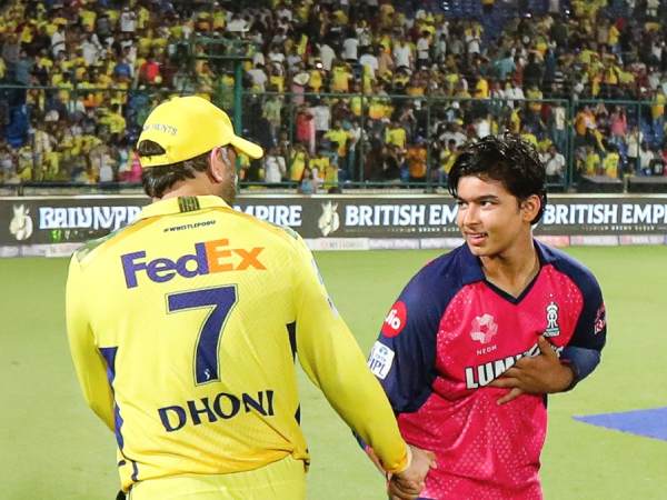 Vaibhav Suryavanshi touched MS Dhoni's feat after the CSK vs RR IPL 2025 match