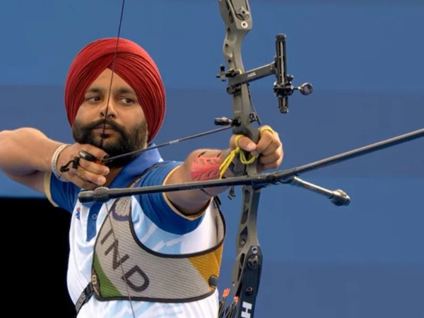 Harvinder ousted Poland's Lukasz Ciszek with a straight-set win, 6-0, in the gold medal match