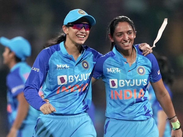 Smriti Mandhana and Harmanpreet Kaur