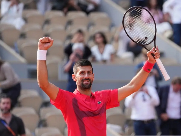 Novak Djokovic turned the clock back with an inspiring straight-sets win over Briton Cameron Norie