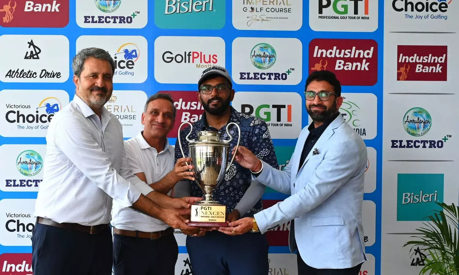 India golfer Manish Thakran lifting the PGTI NEXGEN title (Image: PGTI)