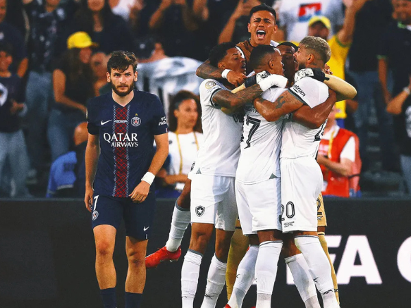 Botafogo stuns Paris Saint-Germain