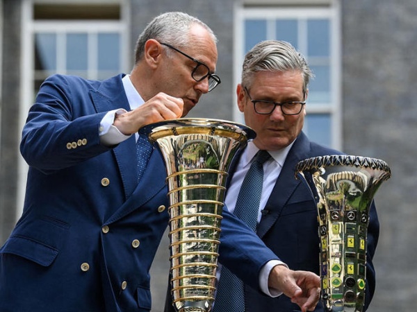 UK Prime Minister hosts F1