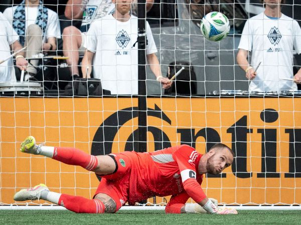 Seattle Sounders goalkeeper Stefan Frei