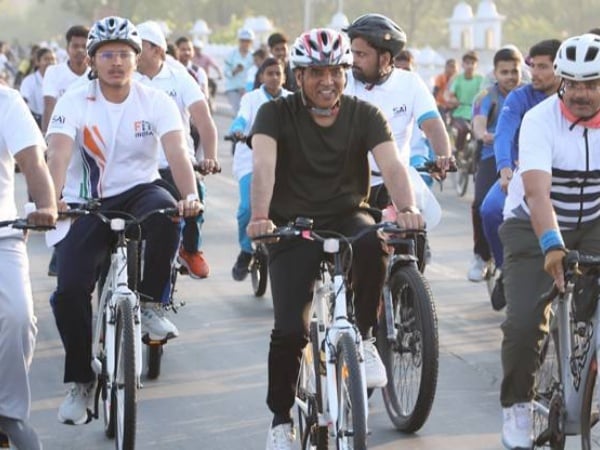 Mansukh Mandaviya, took part in the latest edition of Fit India Sundays on Cycle on Sunday