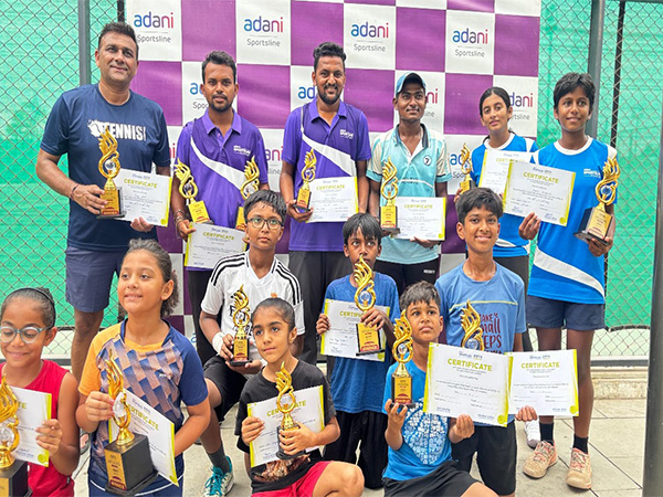 Winners of Tennis Tournament (Photo: Adani Sportslin )