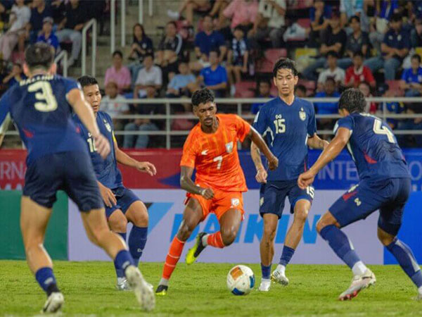 India and Thailand players in action during FIFA International Friendly game (Photo: AIFF)