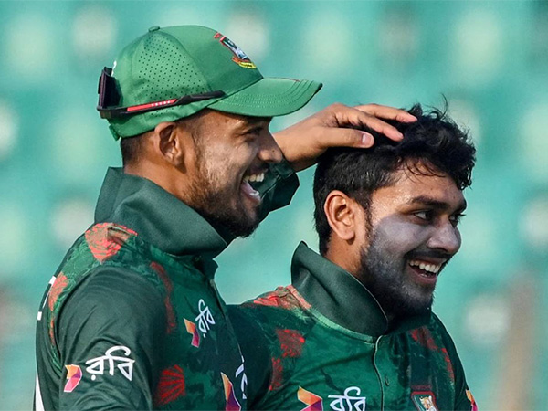 Mehidy Hasan Miraz (right). (Photo: ICC)