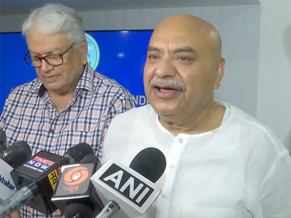 Sudhanshu Mittal (right). (Photo: ANI)