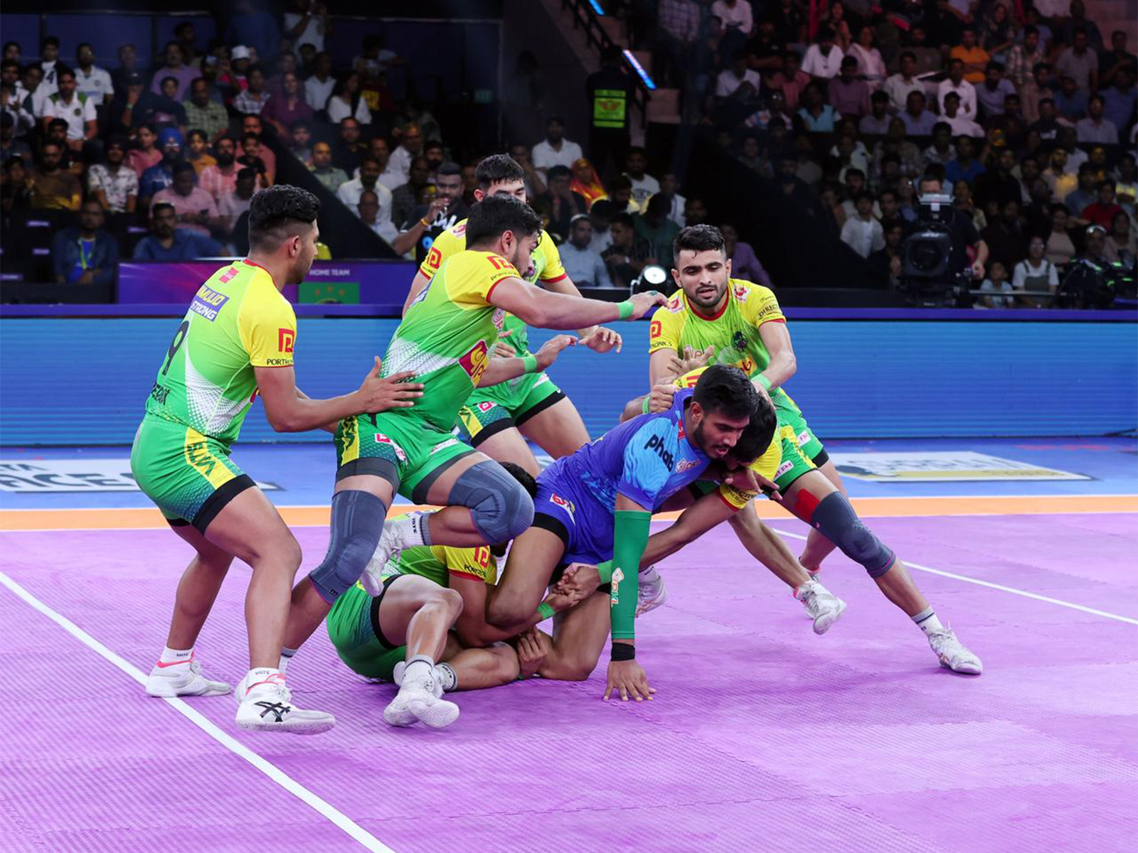 Players in action during the match (Photo: PKL)