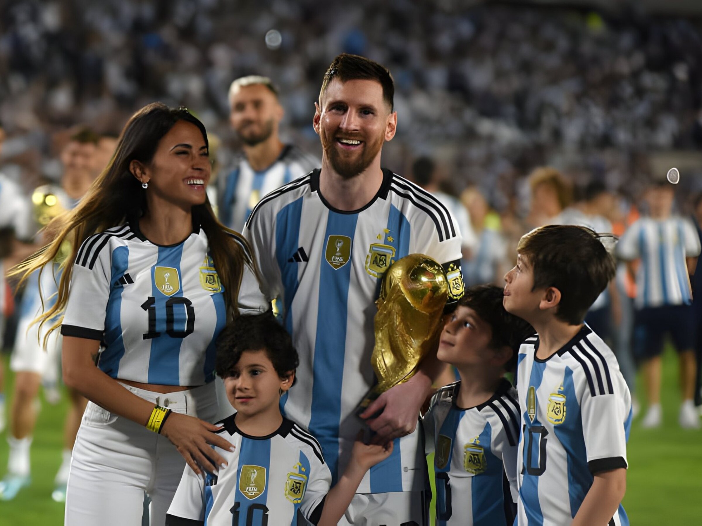 Lionel Messi Wife, Family, Age, Records, Stats