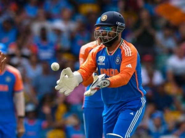 Sunil Gavaskar has applauded Rishabh Pant