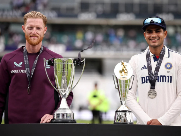 Ben Stokes and Shubman Gill during the presentation ceremony