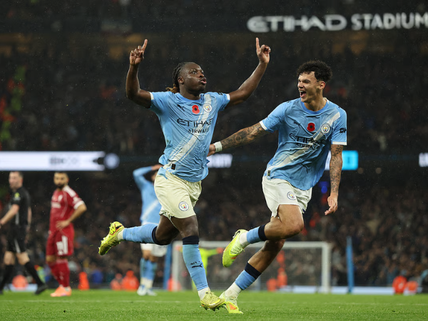 Jérémy Doku and Matheus Nunes