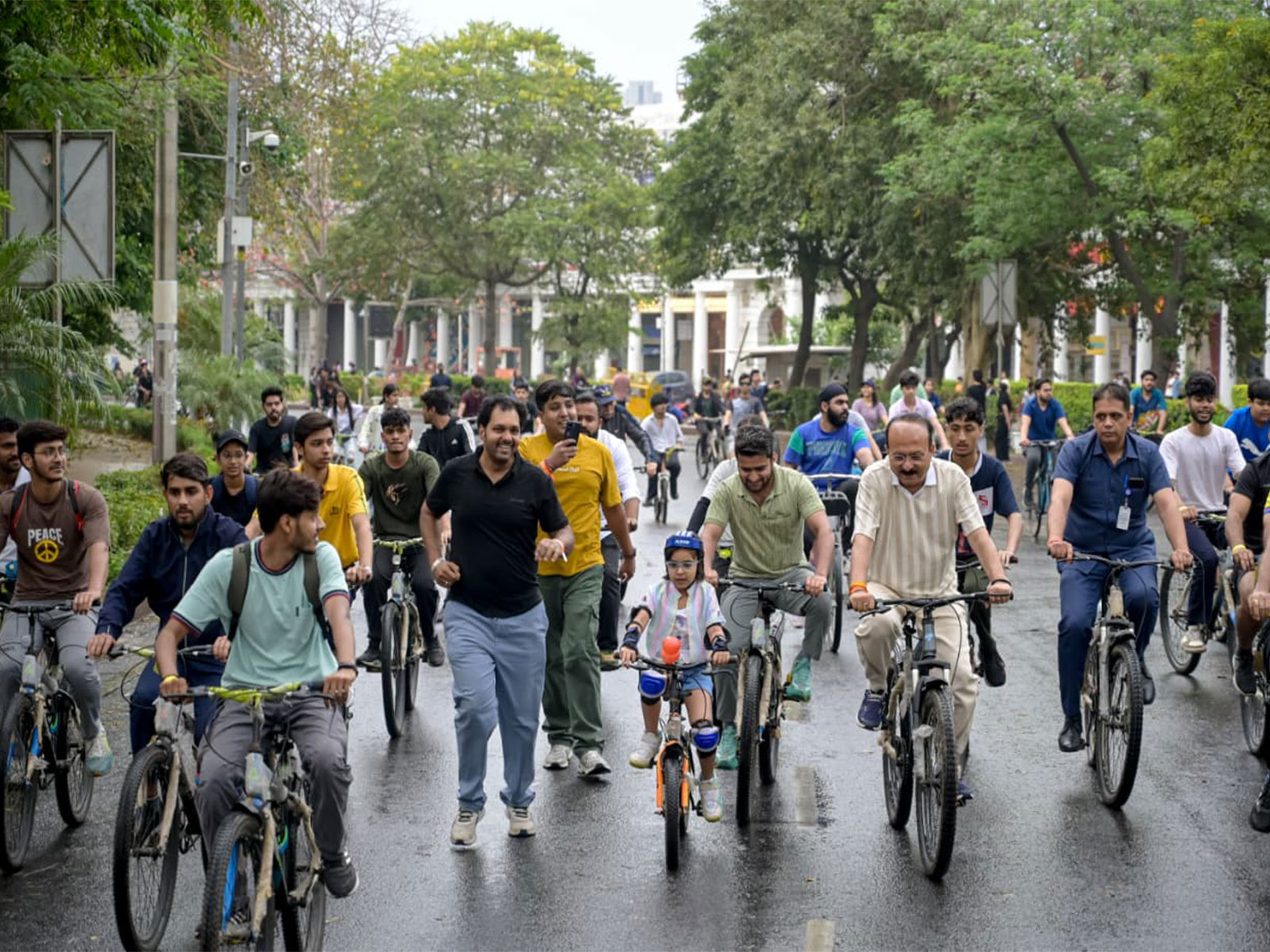 Fit India Sundays on Cycle takes place in more than 5000 locations. (Photo/SAI Media)
