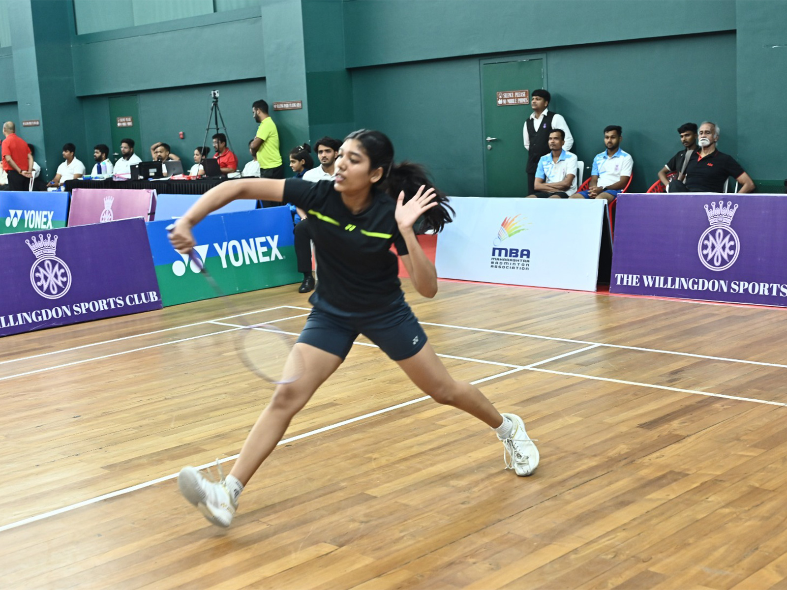 Nishika Gokhe in action during State U-19 Badminton Selection Tournament (Image: State U-19 Badminton Selection Tournament)