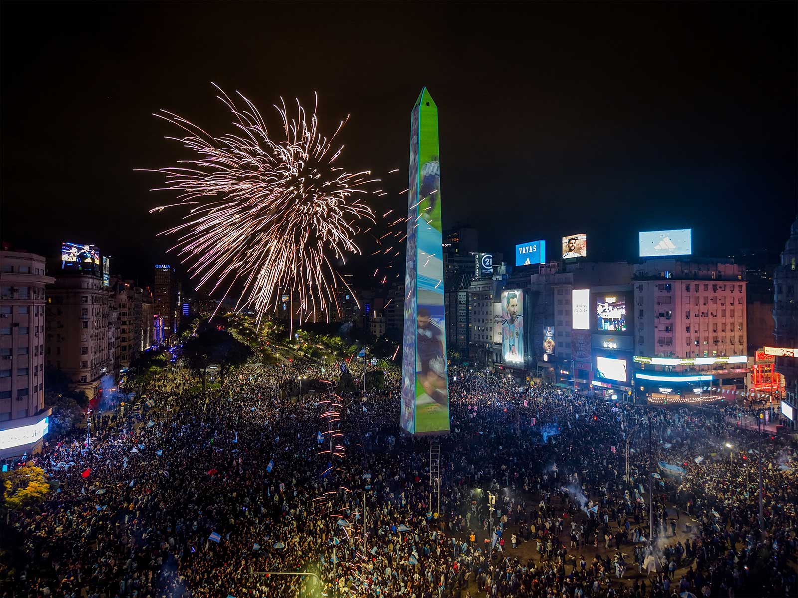 Argentina supporters at the Obelisk in Buenos Aires. (Photo: X/ @CONMEBOL)